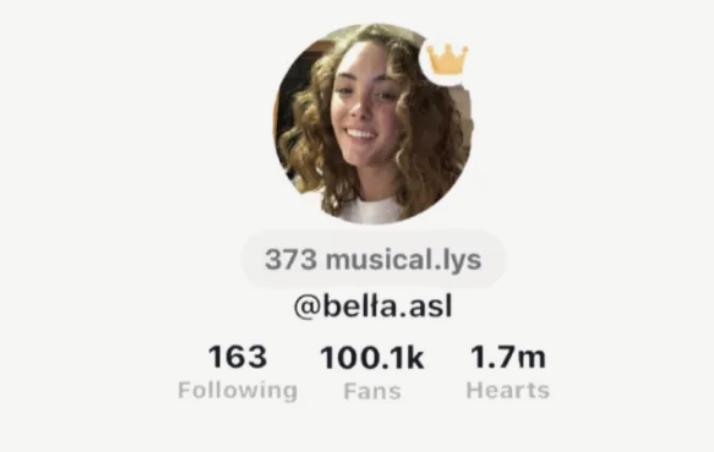 Bella's musical.ly profile: @bełła.asl, 100.1k fans, 1.7m hearts